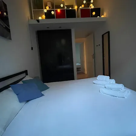 La Casa Romana Apartment *